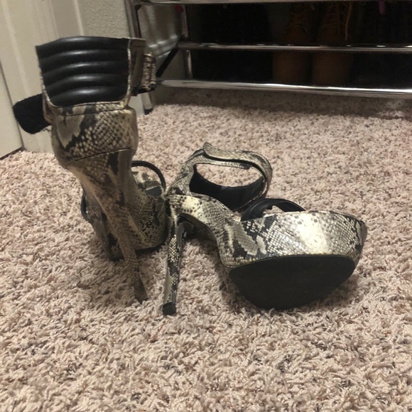 Snake Print Heels - Picture 3 of 3